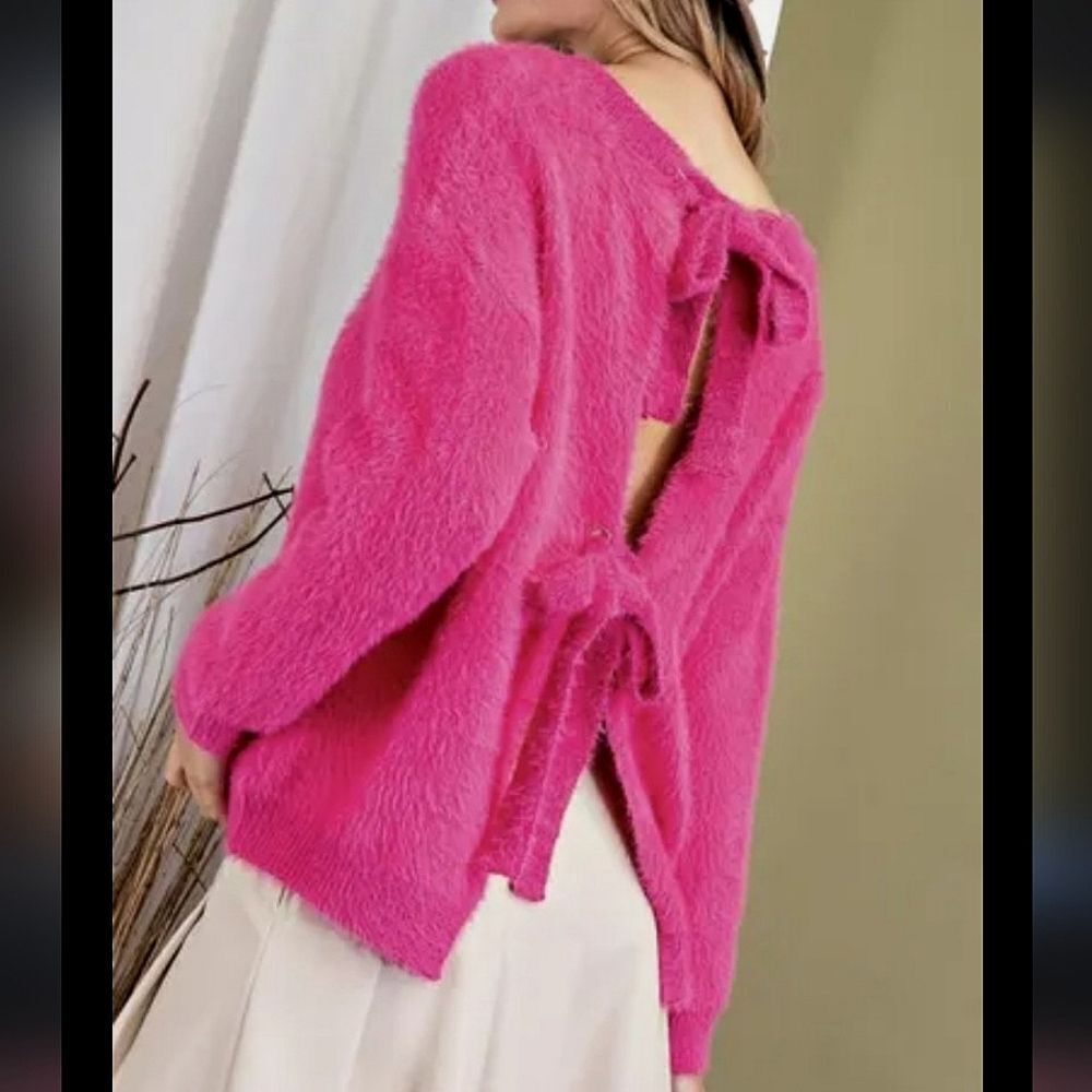Pink Fluffy Sweater That Ties In Back Open Back Crew Neck Sz M